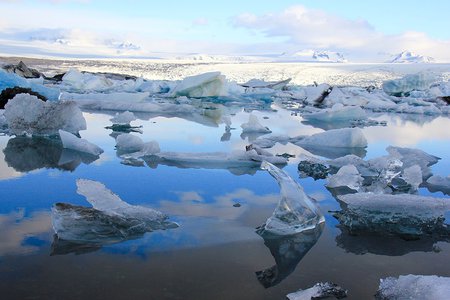 photo of icebergs