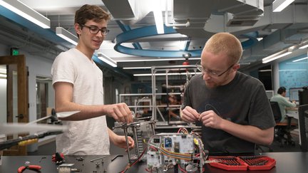  undergraduate student in labs