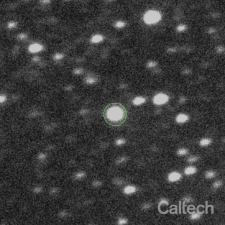 Newfound comet 3I/ATLAS is seen streaking across the sky.